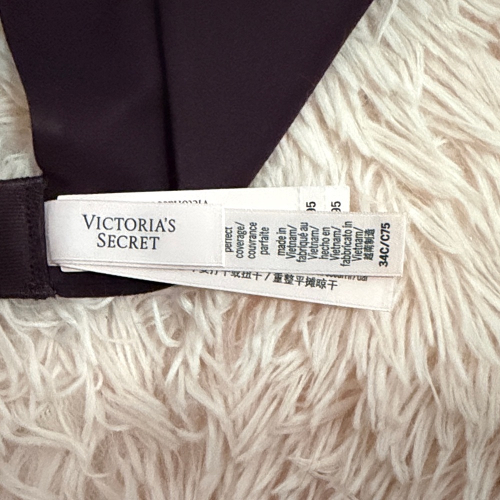 Victoria's Secret Bra - Picture 2 of 4